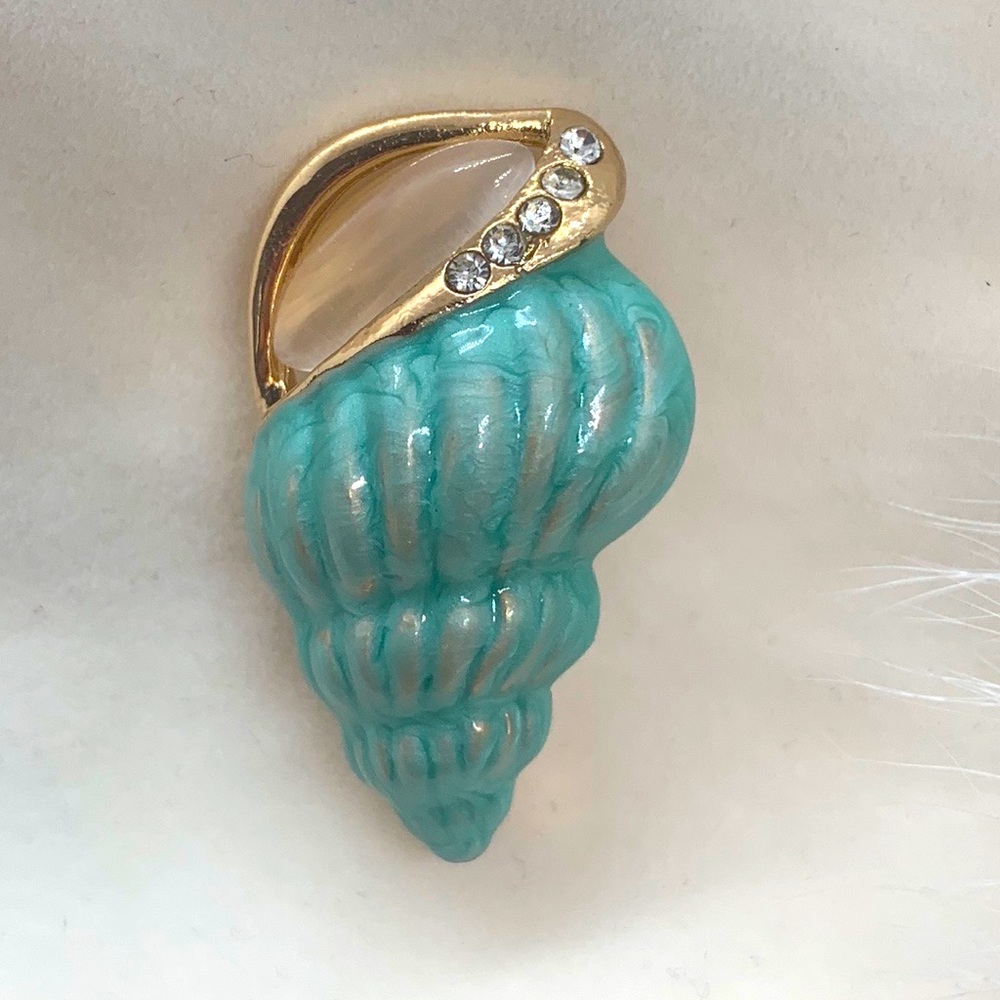 Blue Enamel Shell Brooch - Picture 2 of 3